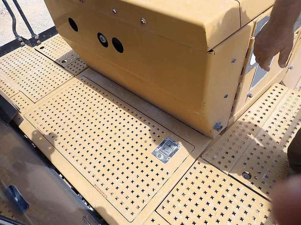 Chargeuse sur pneus CAT 988K