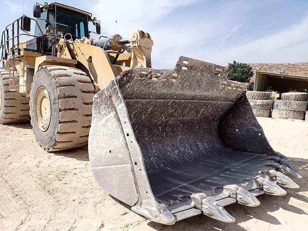 Chargeuse sur pneus CAT 988K