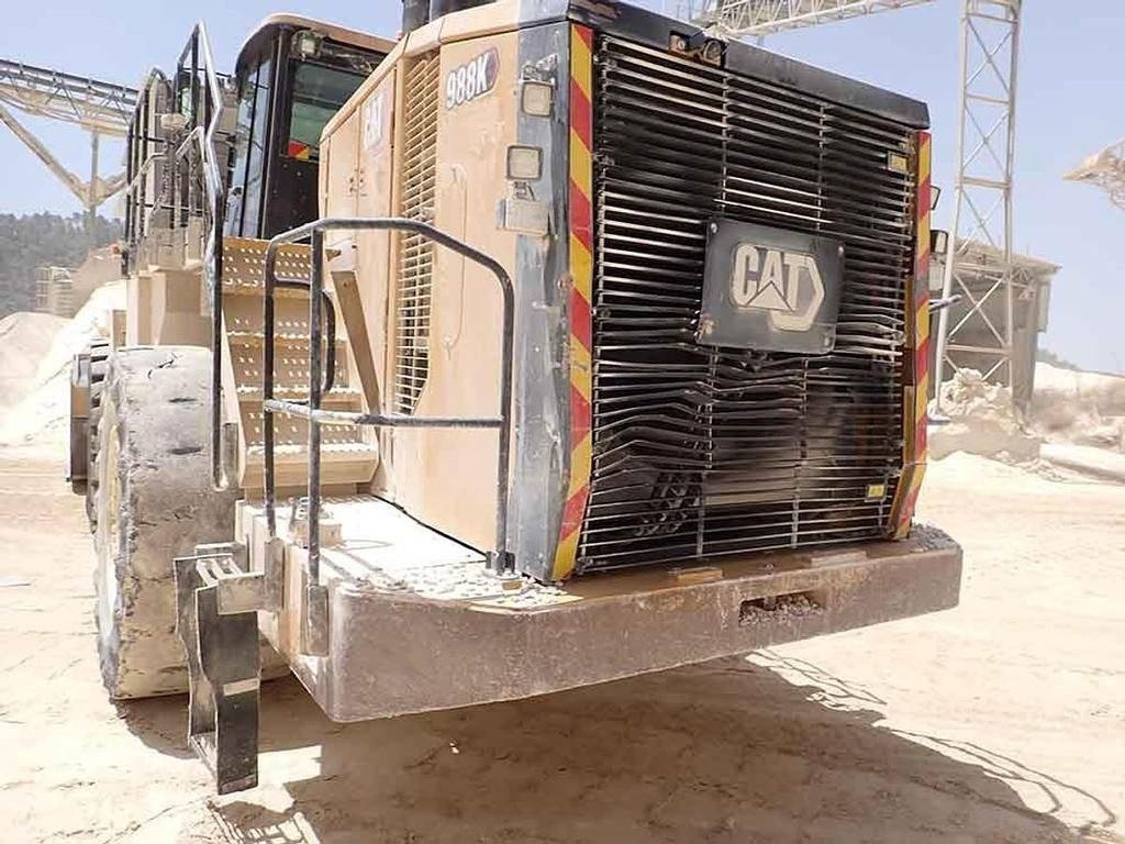 Chargeuse sur pneus CAT 988K