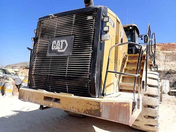 Chargeuse sur pneus CAT 988K