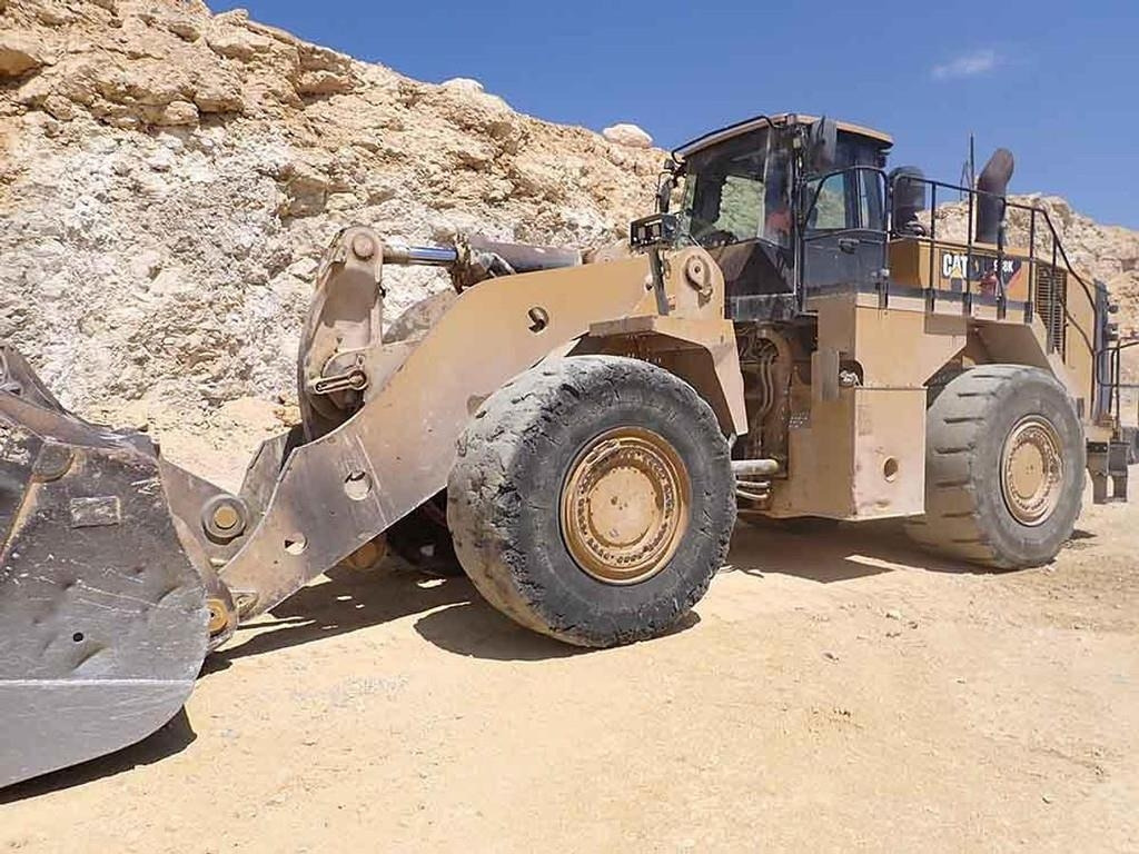 Chargeuse sur pneus CAT 988K