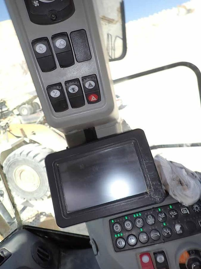 Chargeuse sur pneus CAT 988K