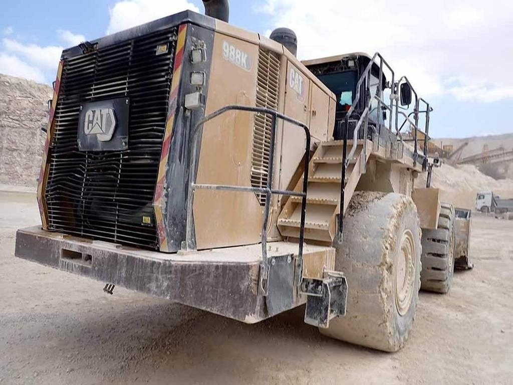 Chargeuse sur pneus CAT 988K