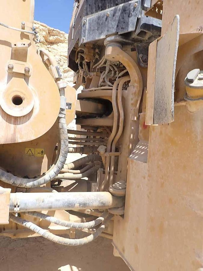 Chargeuse sur pneus CAT 988K