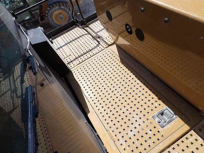 Chargeuse sur pneus CAT 988K