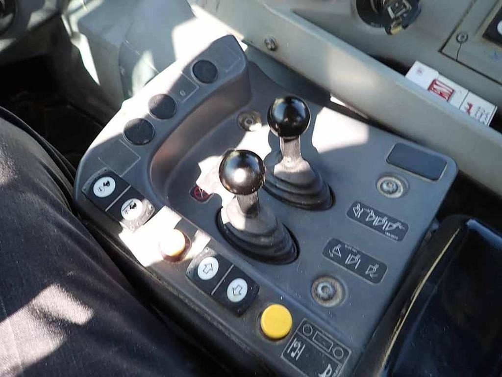 Chargeuse sur pneus CAT 988K