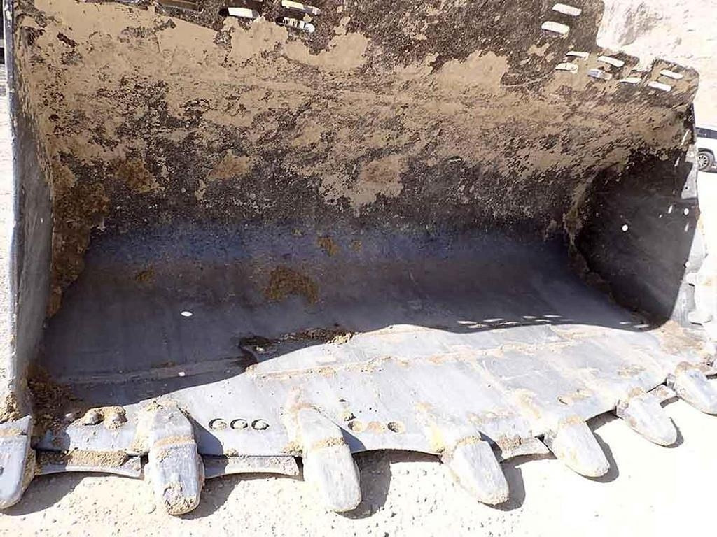 Chargeuse sur pneus CAT 988K