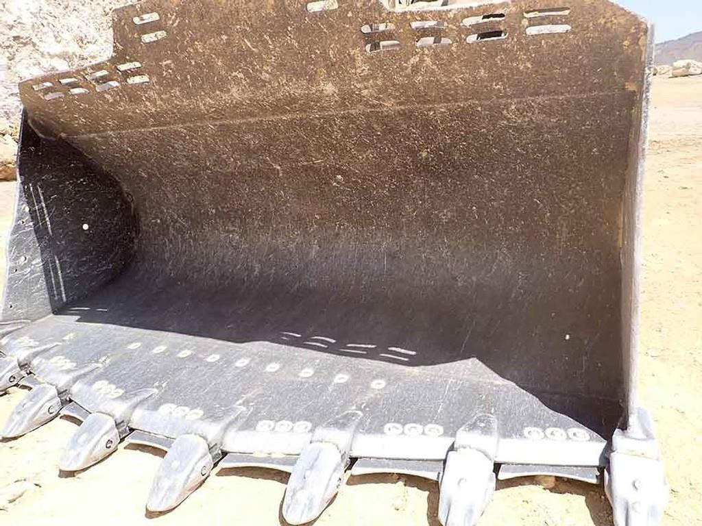 Chargeuse sur pneus CAT 988K