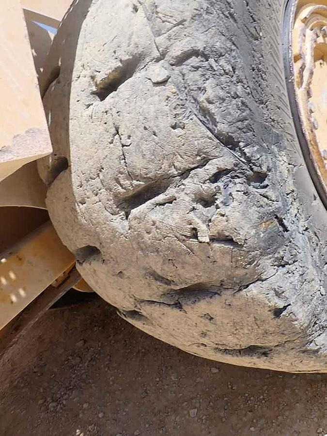 Chargeuse sur pneus CAT 988K