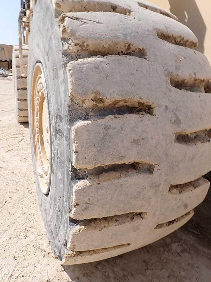 Chargeuse sur pneus CAT 988K