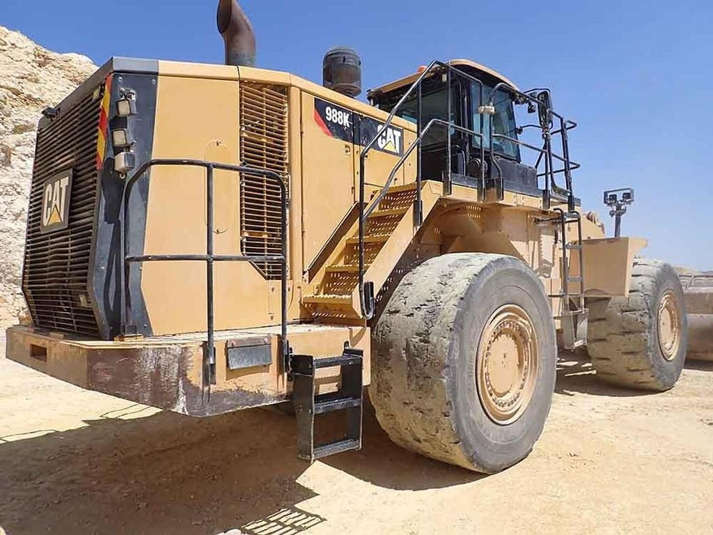 Chargeuse sur pneus CAT 988K