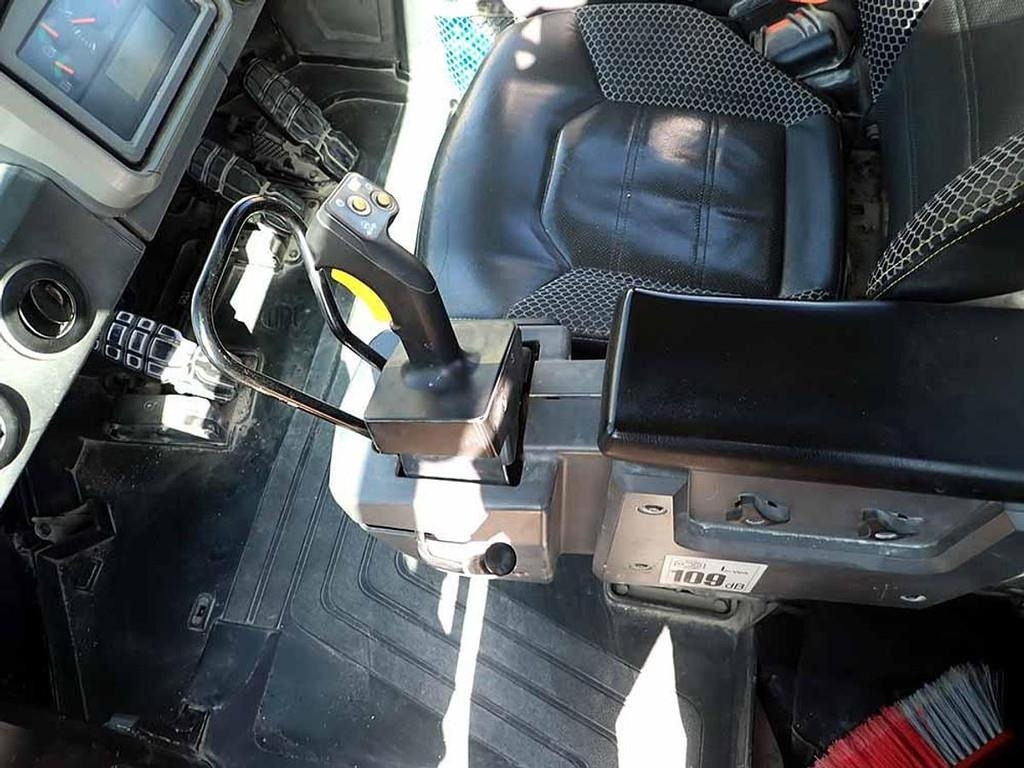 Chargeuse sur pneus CAT 988K