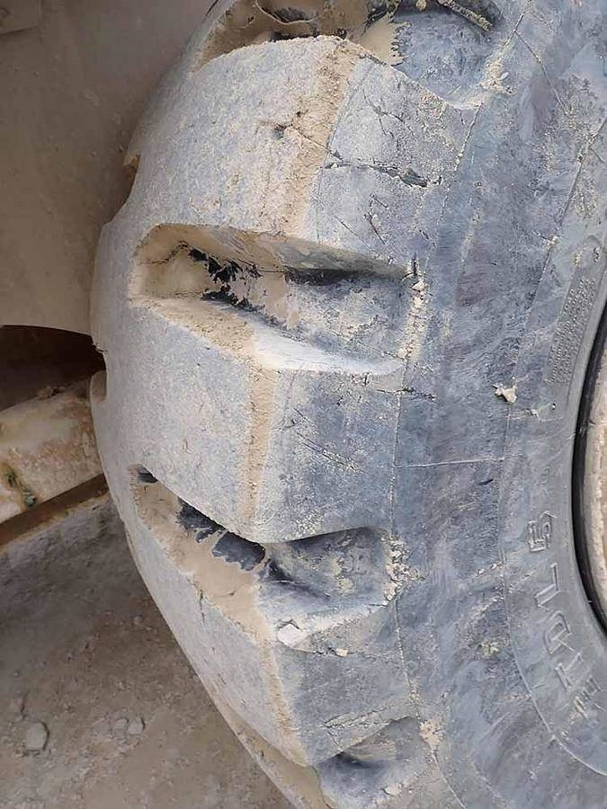 Chargeuse sur pneus CAT 988K