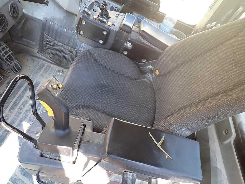 Chargeuse sur pneus CAT 988K