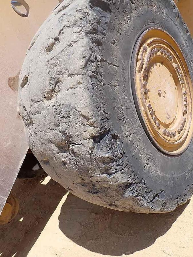 Chargeuse sur pneus CAT 988K