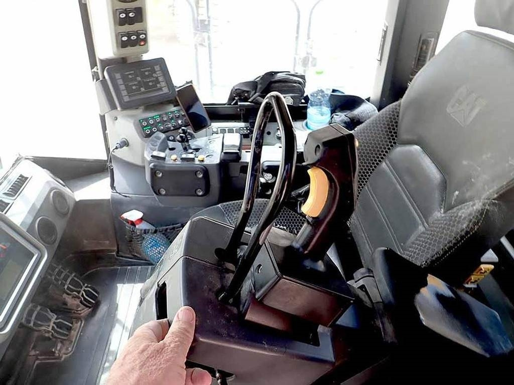 Chargeuse sur pneus CAT 988K