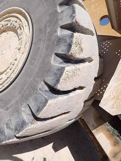 Chargeuse sur pneus CAT 988K