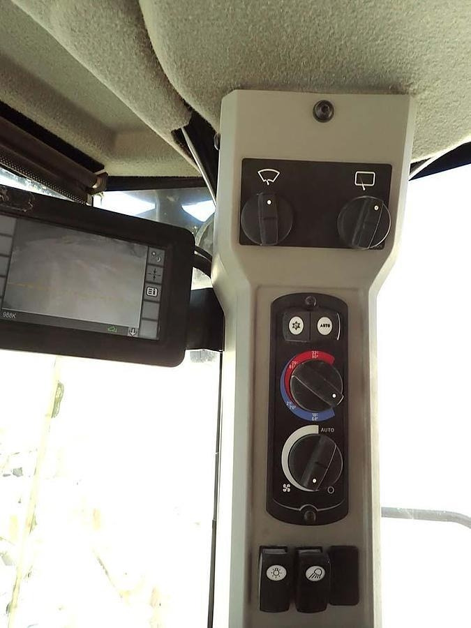 Chargeuse sur pneus CAT 988K