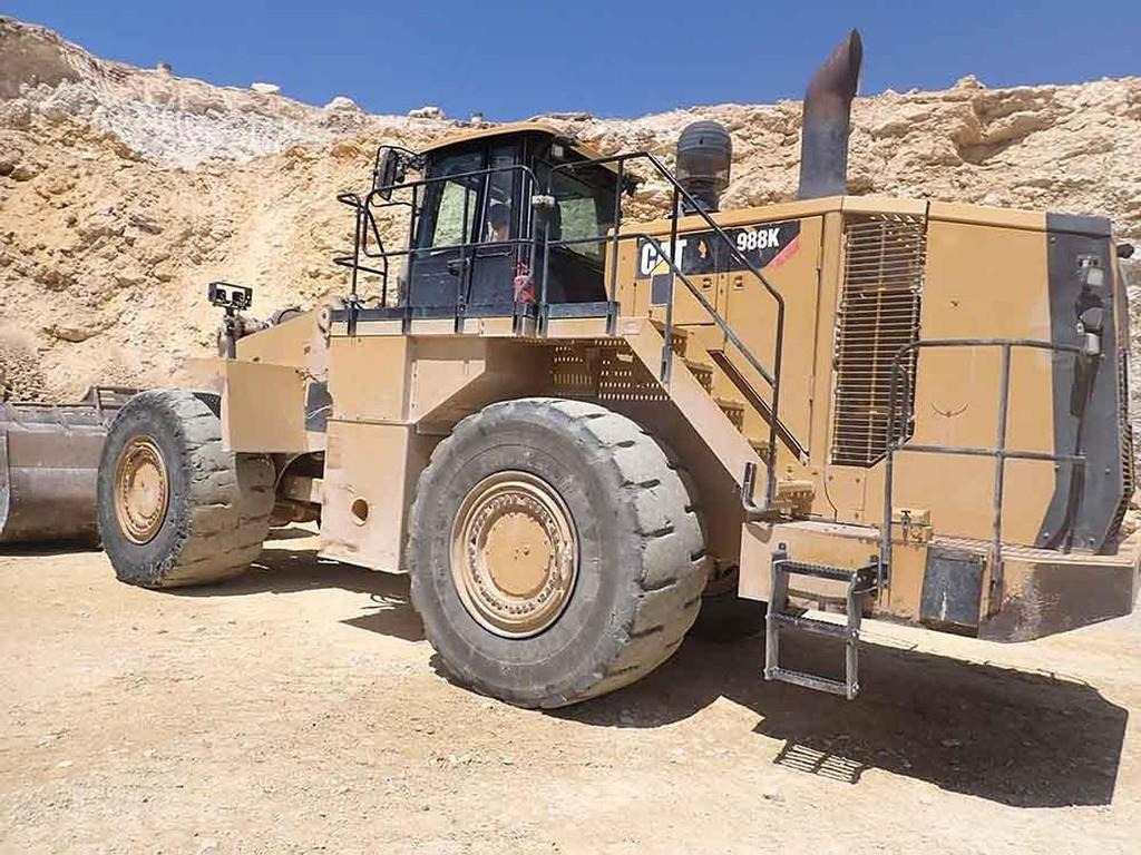 Chargeuse sur pneus CAT 988K