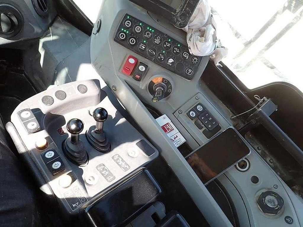 Chargeuse sur pneus CAT 988K