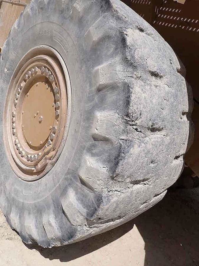 Chargeuse sur pneus CAT 988K