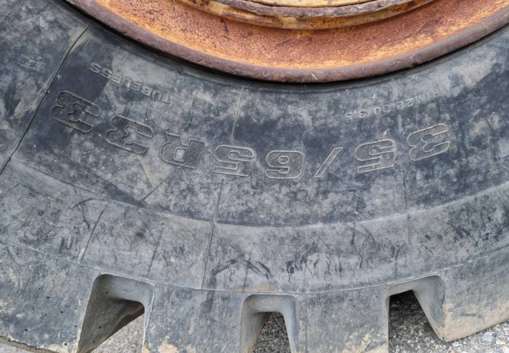 Chargeuse sur pneus CAT 988 F