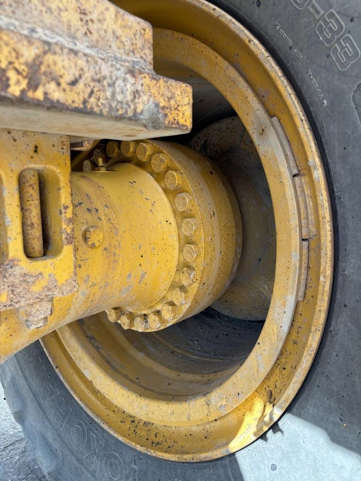 Chargeuse sur pneus CAT 988 H