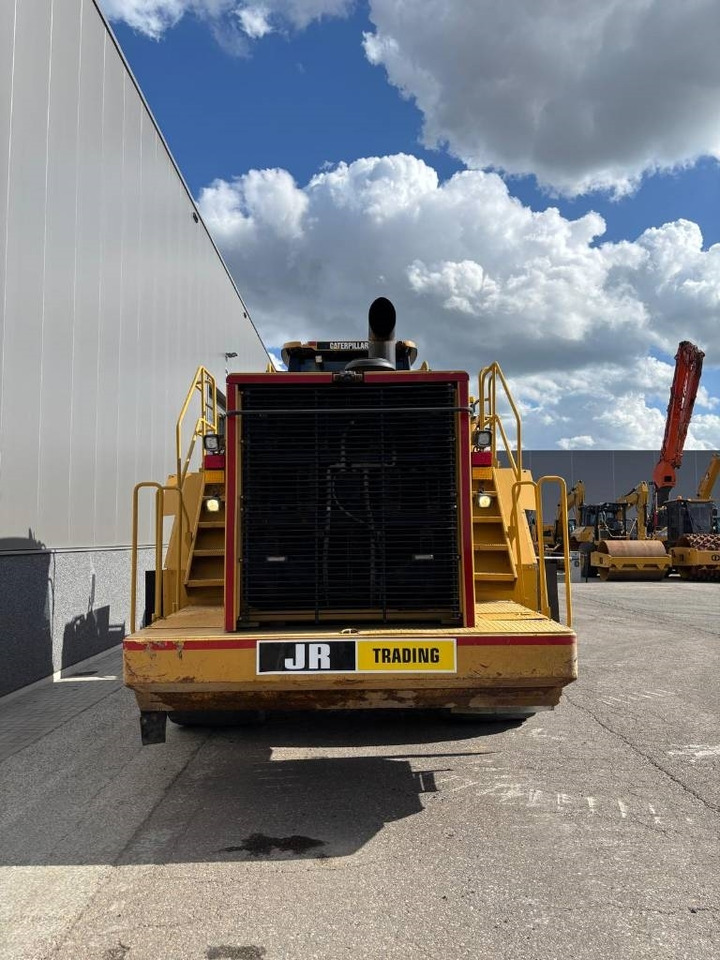 Chargeuse sur pneus CAT 988 H