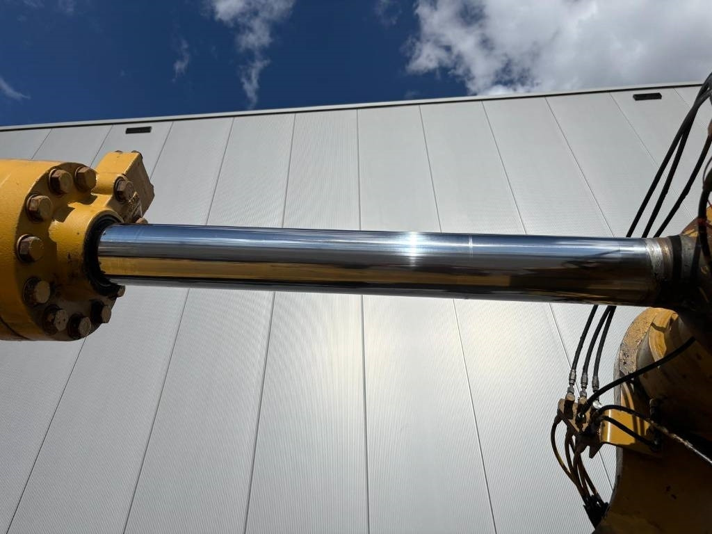 Chargeuse sur pneus CAT 988 H