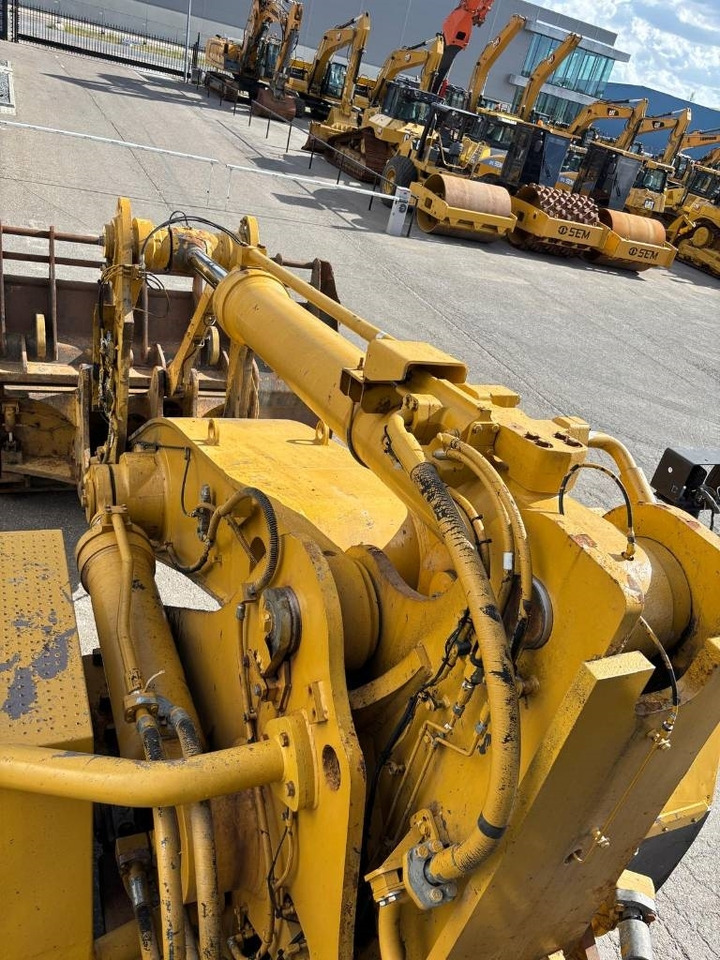 Chargeuse sur pneus CAT 988 H