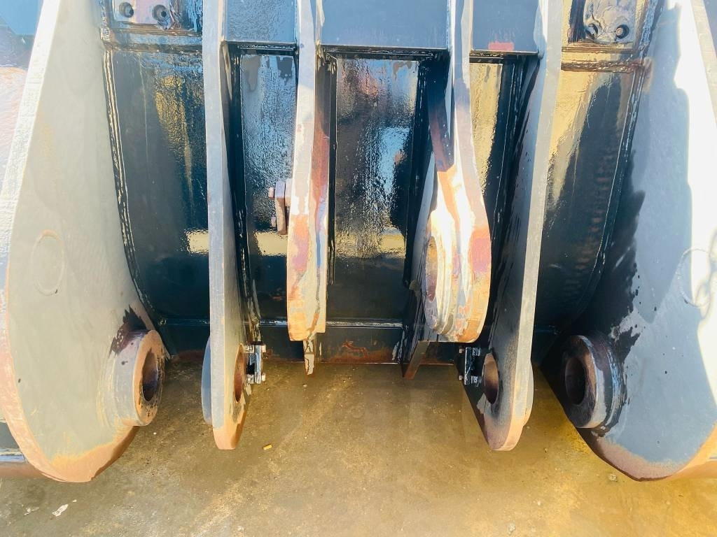 Chargeuse sur pneus CAT 988 K