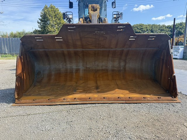 Chargeuse sur pneus CAT 990K