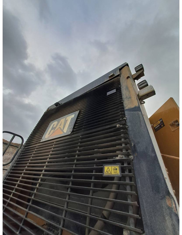 Chargeuse sur pneus CAT 992K