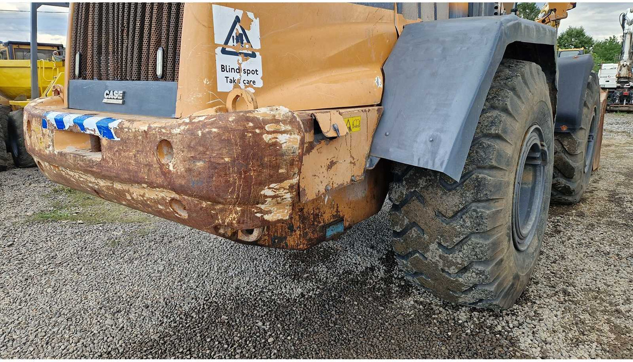 Chargeuse sur pneus Case 621E