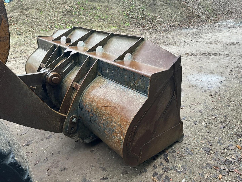 Chargeuse sur pneus Case 621 F Extra Function