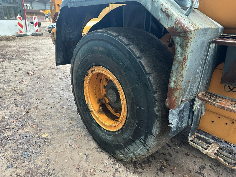 Chargeuse sur pneus Case 621 F Extra Function