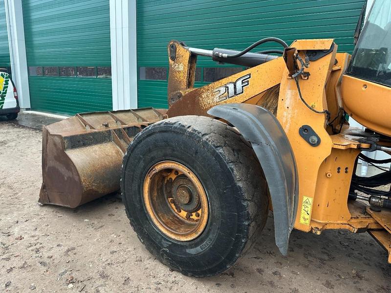 Chargeuse sur pneus Case 621 F Extra Function