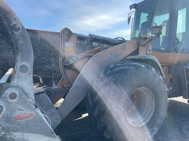 Chargeuse sur pneus Case 721F Gummiged