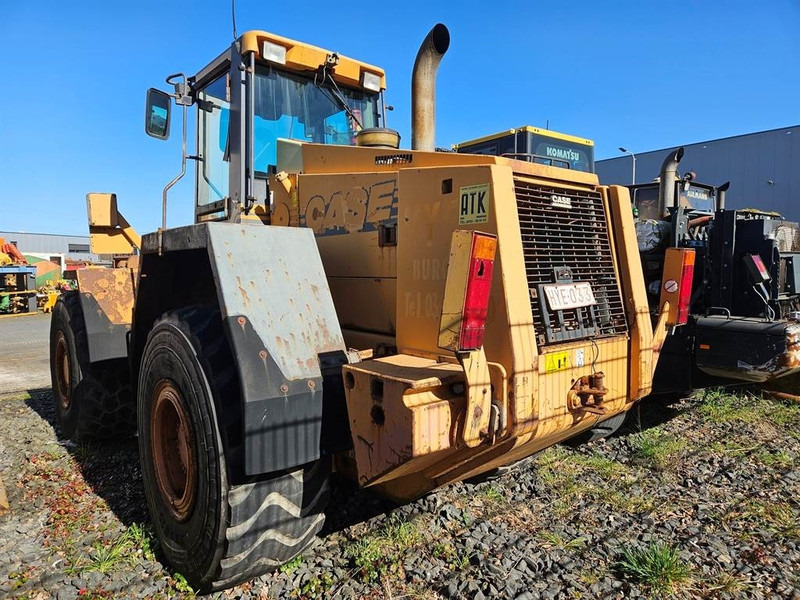 Chargeuse sur pneus Case 821C - (For parts)