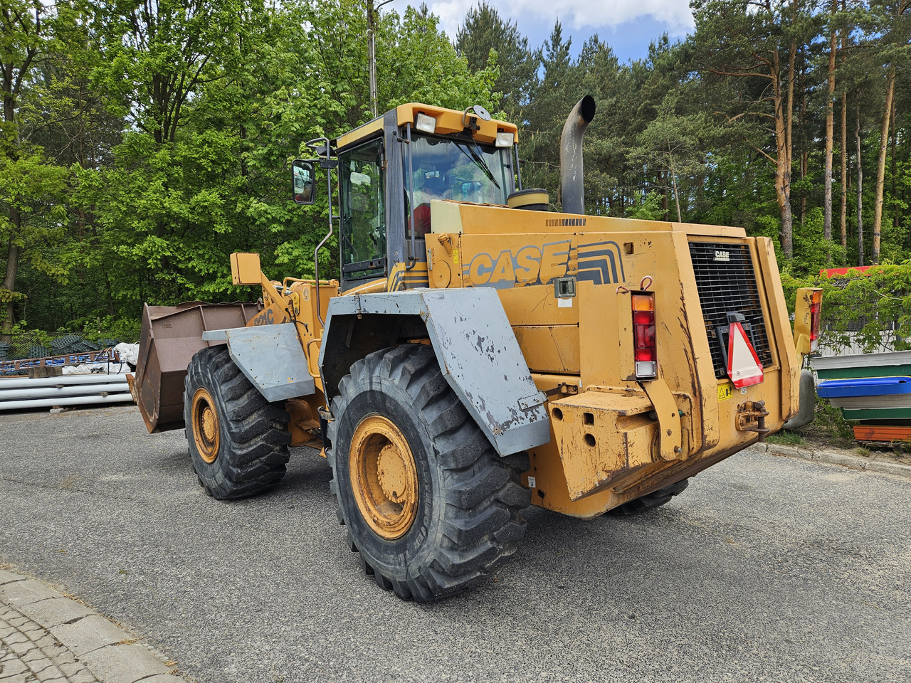 Chargeuse sur pneus Case 821 C