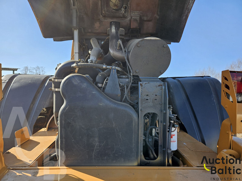 Chargeuse sur pneus Case 821 F