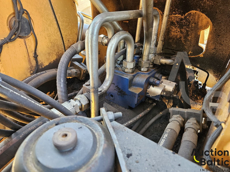 Chargeuse sur pneus Case 821 F