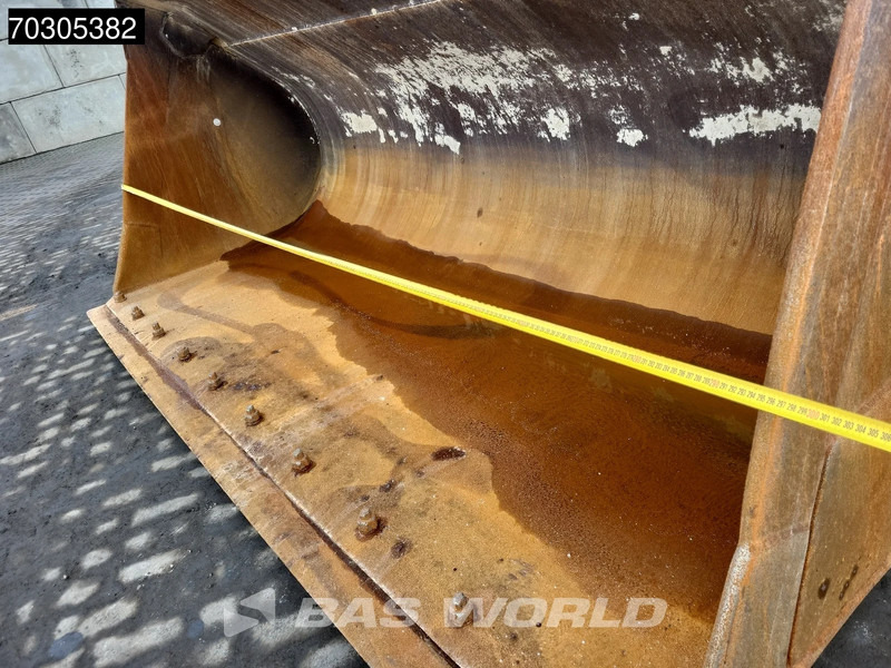 Chargeuse sur pneus Case 821 G