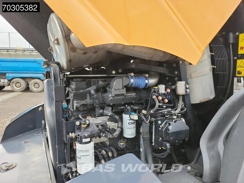 Chargeuse sur pneus Case 821 G