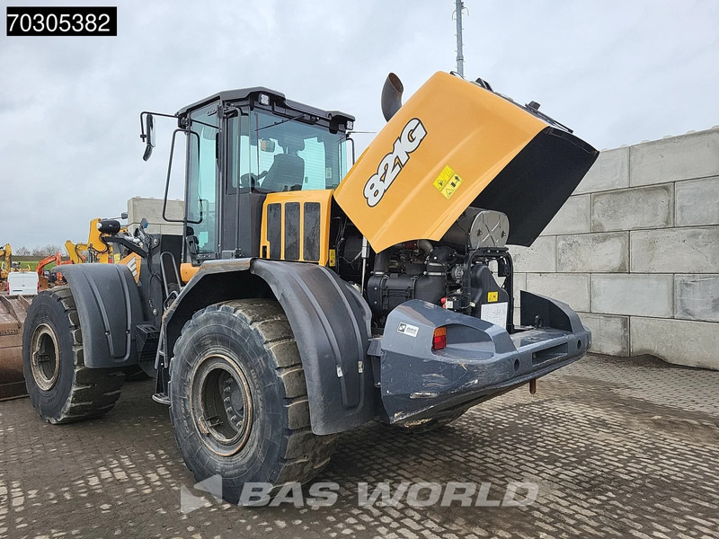 Chargeuse sur pneus Case 821 G