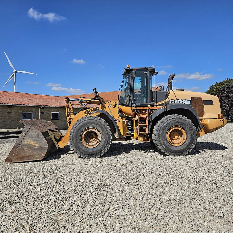 Chargeuse sur pneus Case 921 E