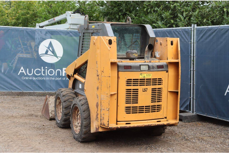 Chargeuse sur pneus Case LS7