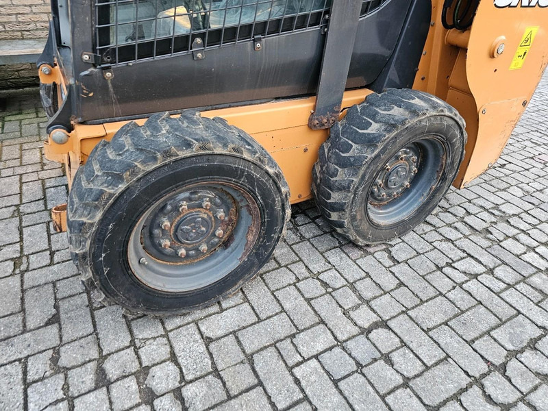 Chargeuse sur pneus Case SR160