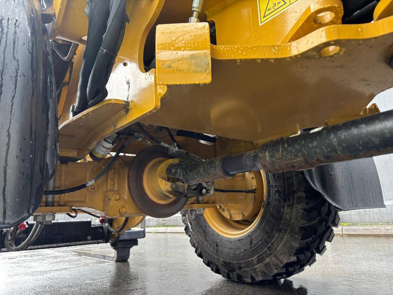 Chargeuse sur pneus Cat 906