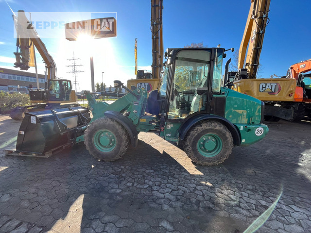 Chargeuse sur pneus Cat 906M